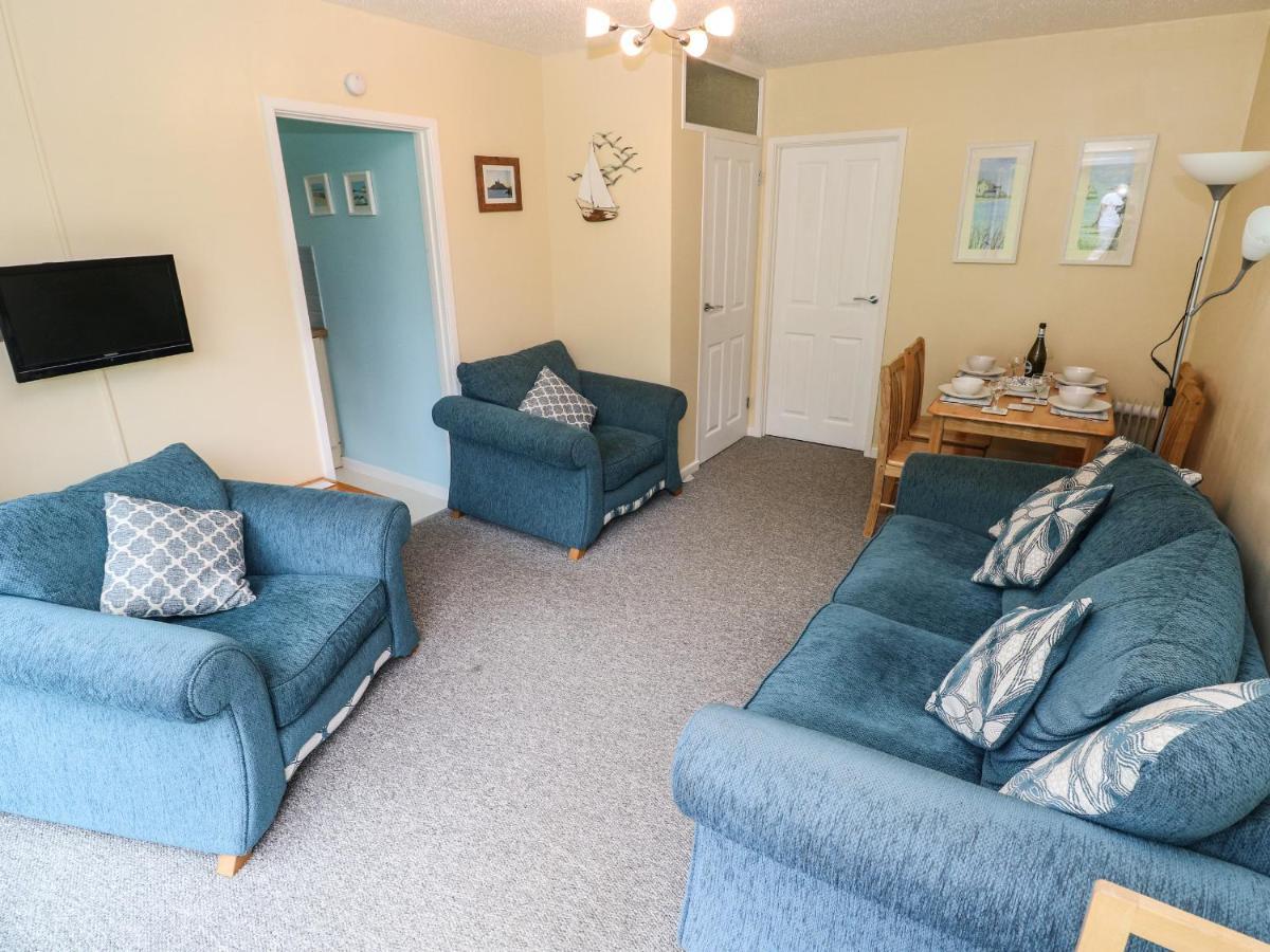 Вилла Number 6 Oxwich Leisure Park Суонси Экстерьер фото