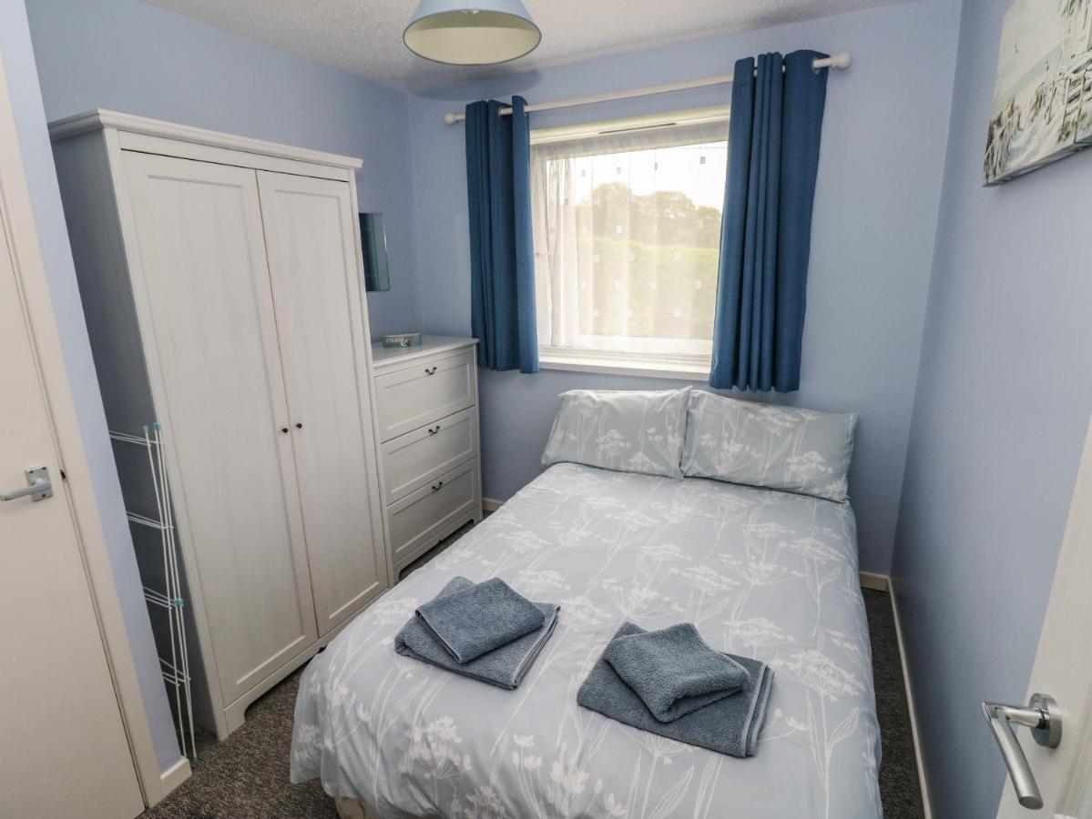 Вилла Number 6 Oxwich Leisure Park Суонси Экстерьер фото