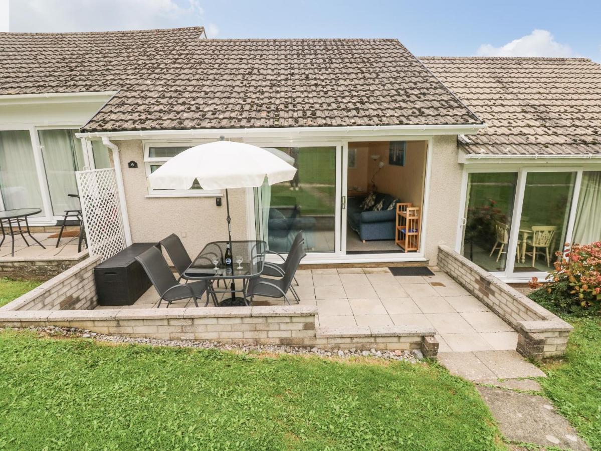 Вилла Number 6 Oxwich Leisure Park Суонси Экстерьер фото